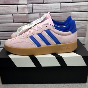 New Adidas Barreda Women’s size 7 pink Suede/Blue